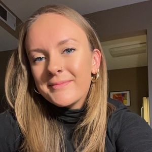 Meet your Posher, Hannah